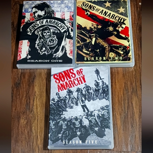 SONS OF ANARCHY Complete Seasons One, Two & Five Boxed Sets on DVD - Picture 1 of 2